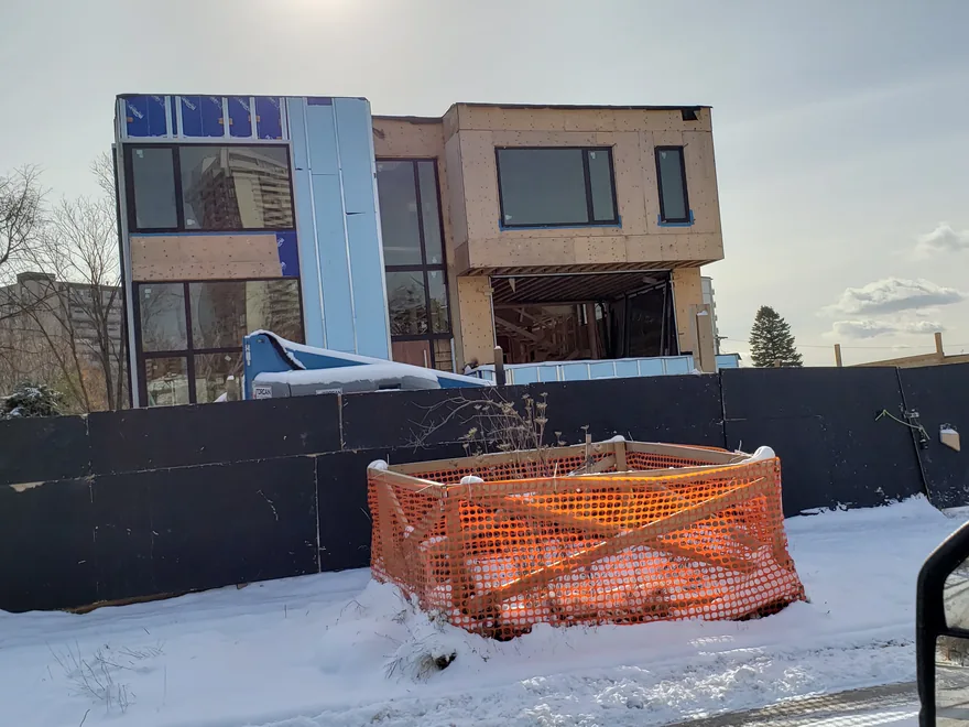 Metal siding project in Toronto